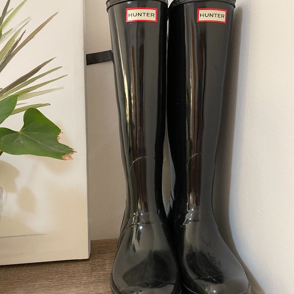 Hunter Women's Original Tall Rain Boot - Black in Size 9